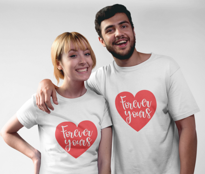 Set de tricouri cuplu Forever Yours personalizate cu tematica Valentines Day